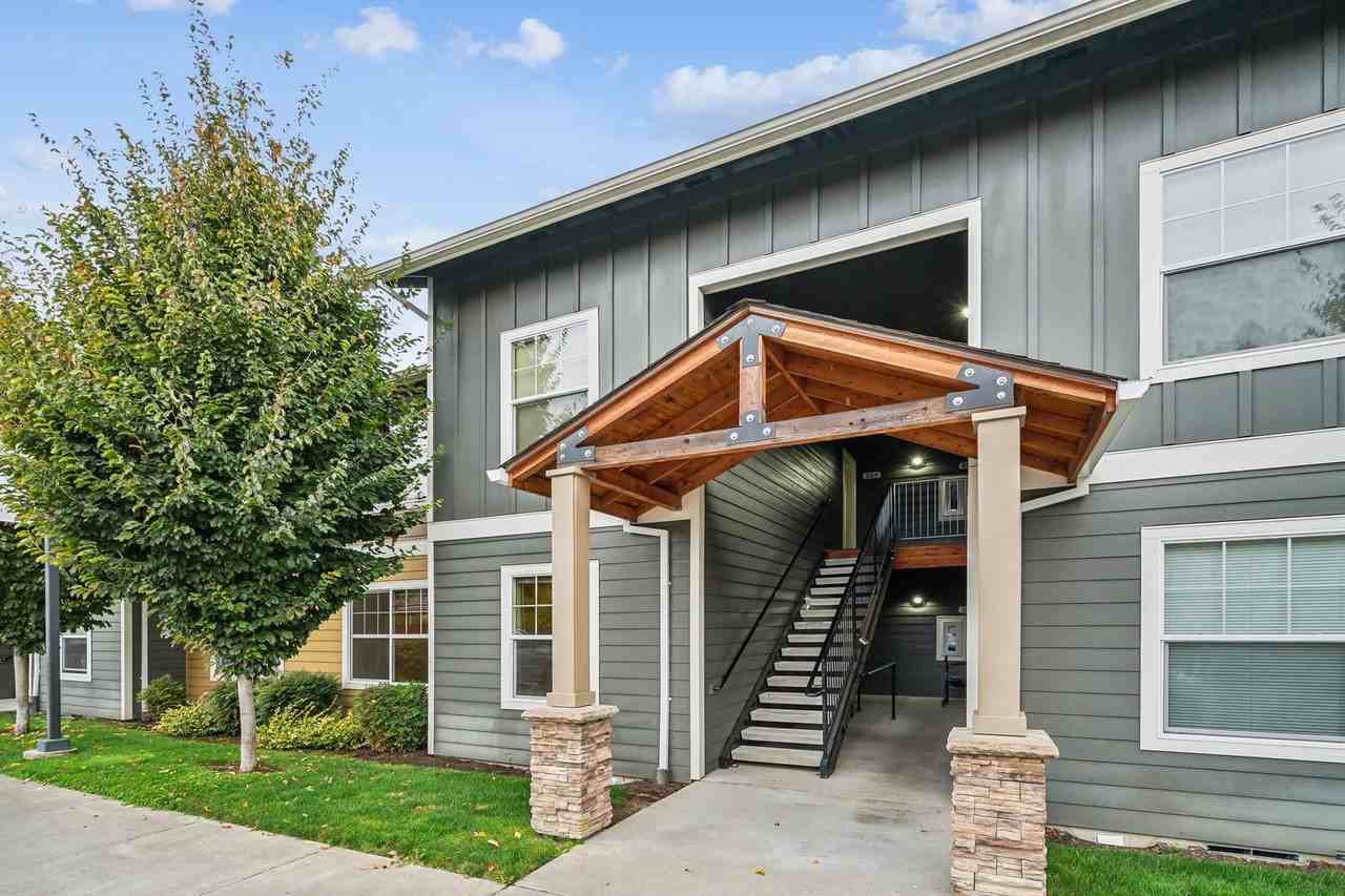 690 Southeast 5th Avenue #104