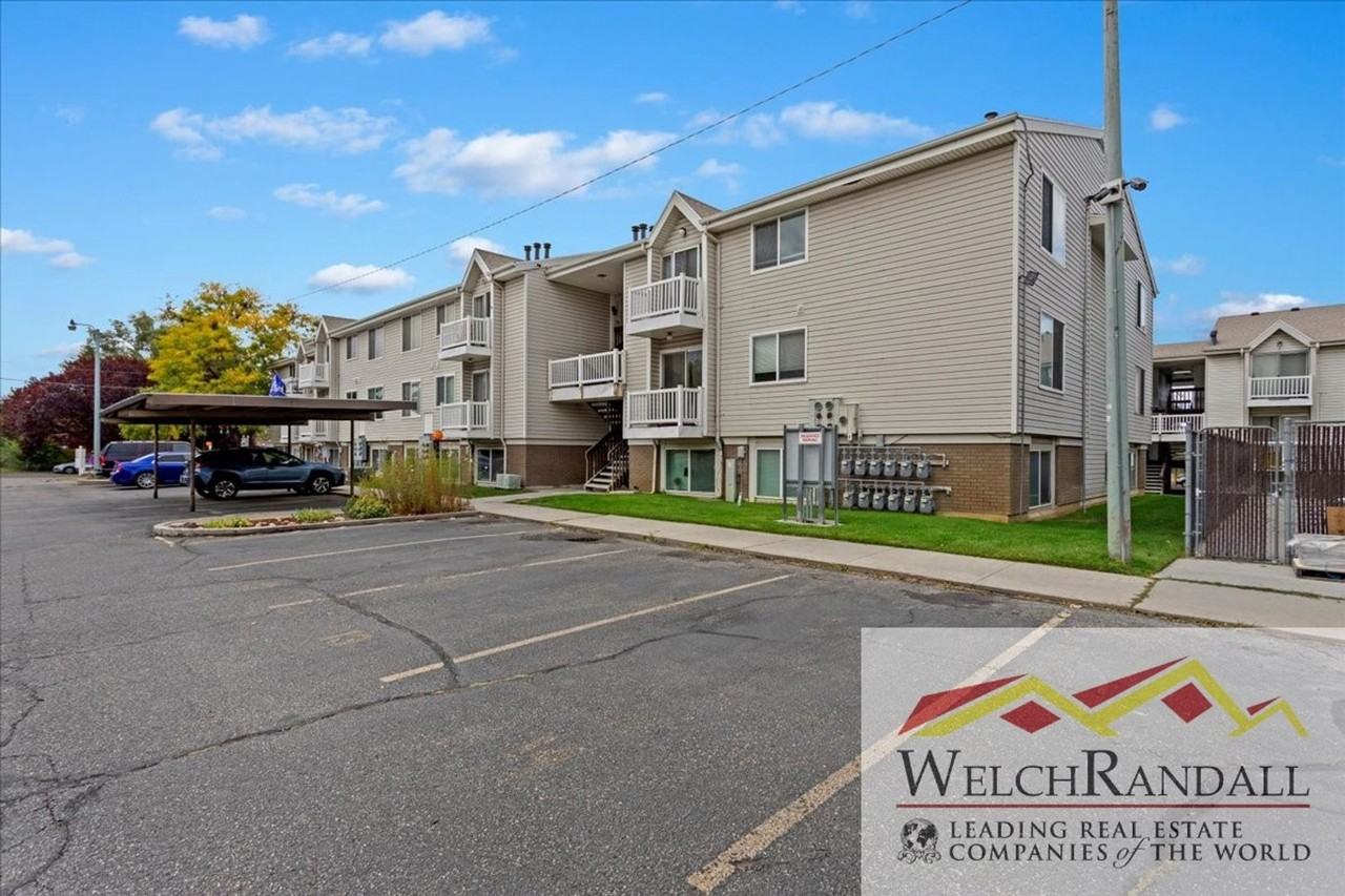 2615 W 5625 S - Photo 2 of 22