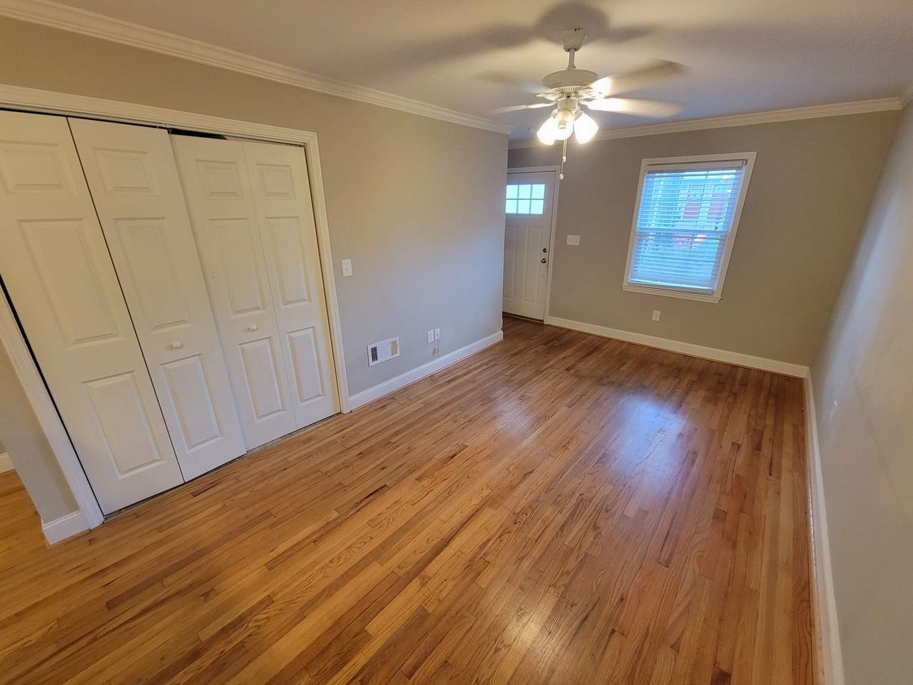 2 Bed/ 1 Bath Downtown Greenville Townhome Available! - Photo 3 of 9