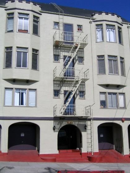 1757 Oxford St #8 - Photo 6 of 7
