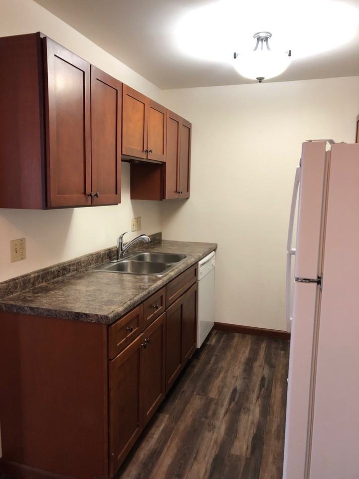 Browns Court Apartments - Photo 2 of 13