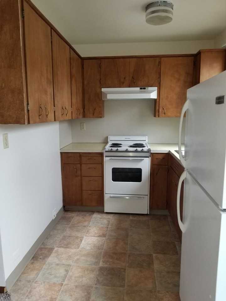 MF008-3rd St-Simmons - Photo 3 of 13