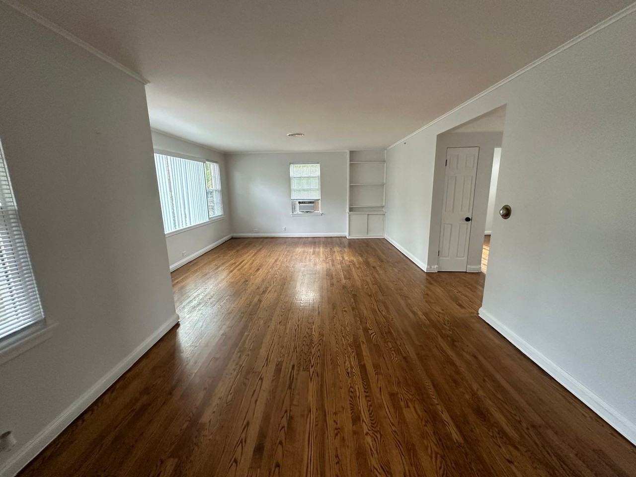 612 Oak Ave - Photo 2 of 9