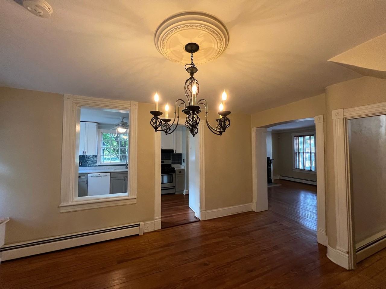 413 Washington St - Photo 5 of 26