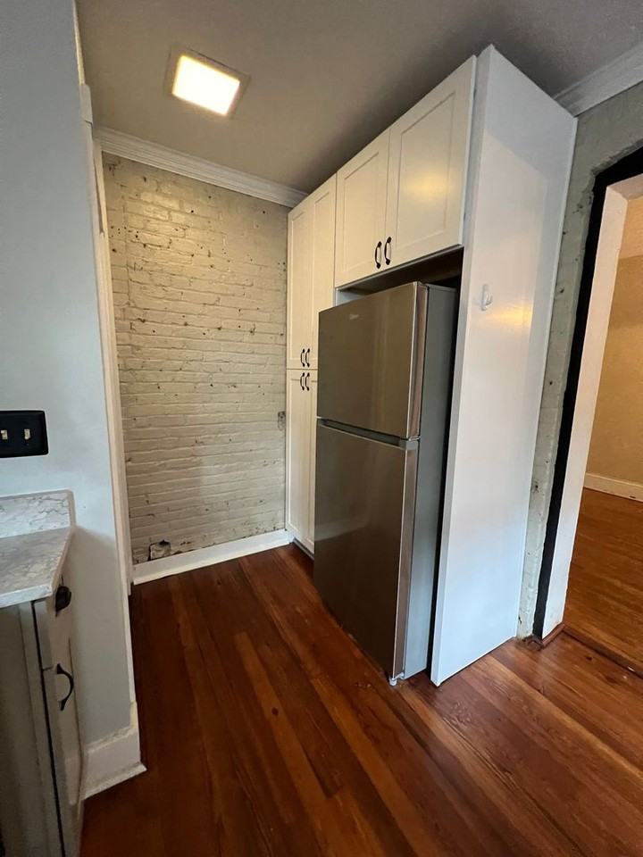 413 Washington St - Photo 7 of 26