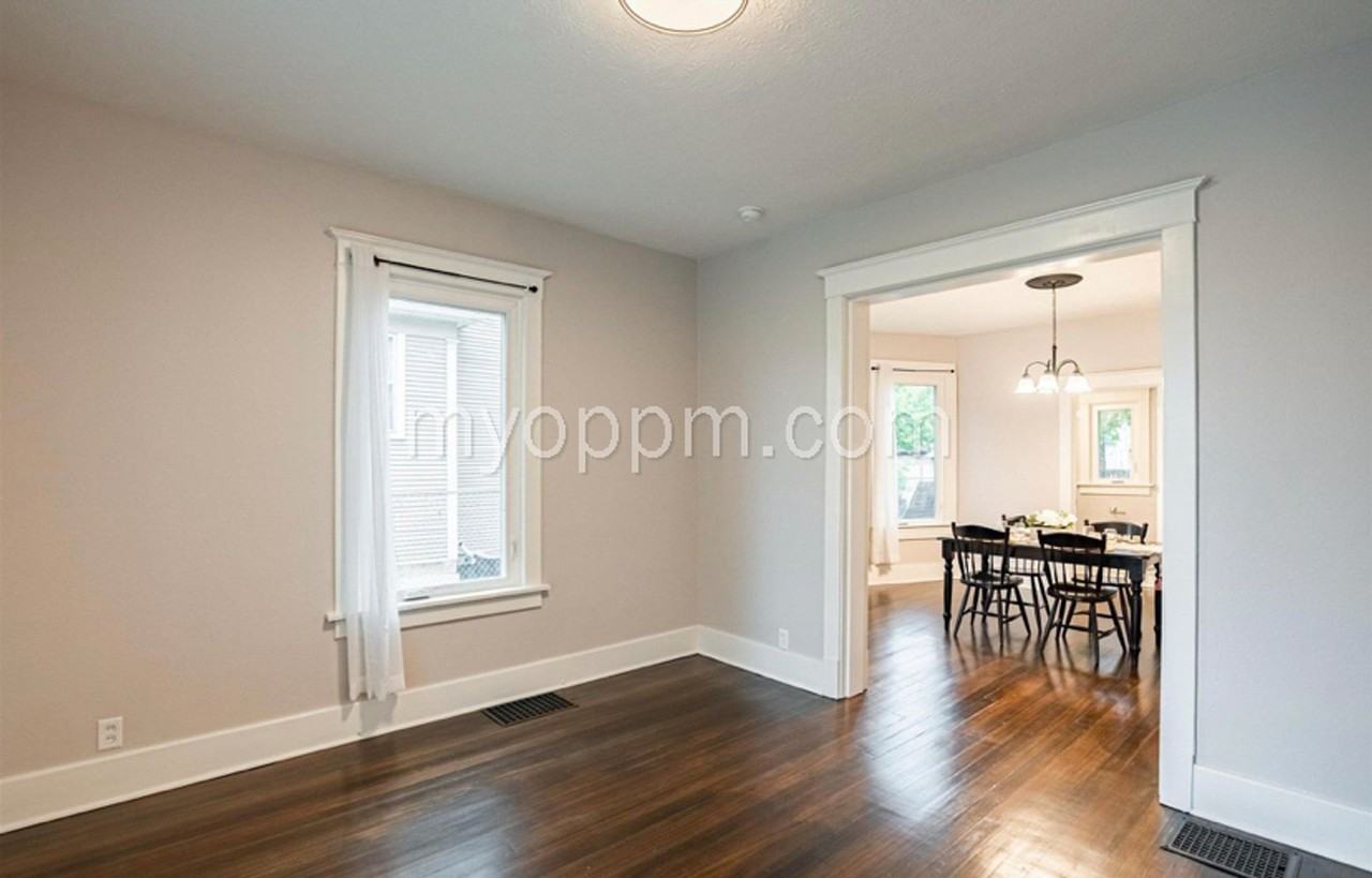 1512 Binney St - Photo 4 of 36