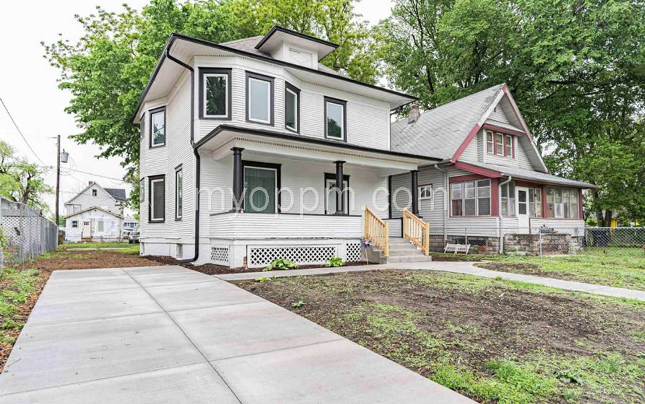 1512 Binney St - Photo 2 of 36