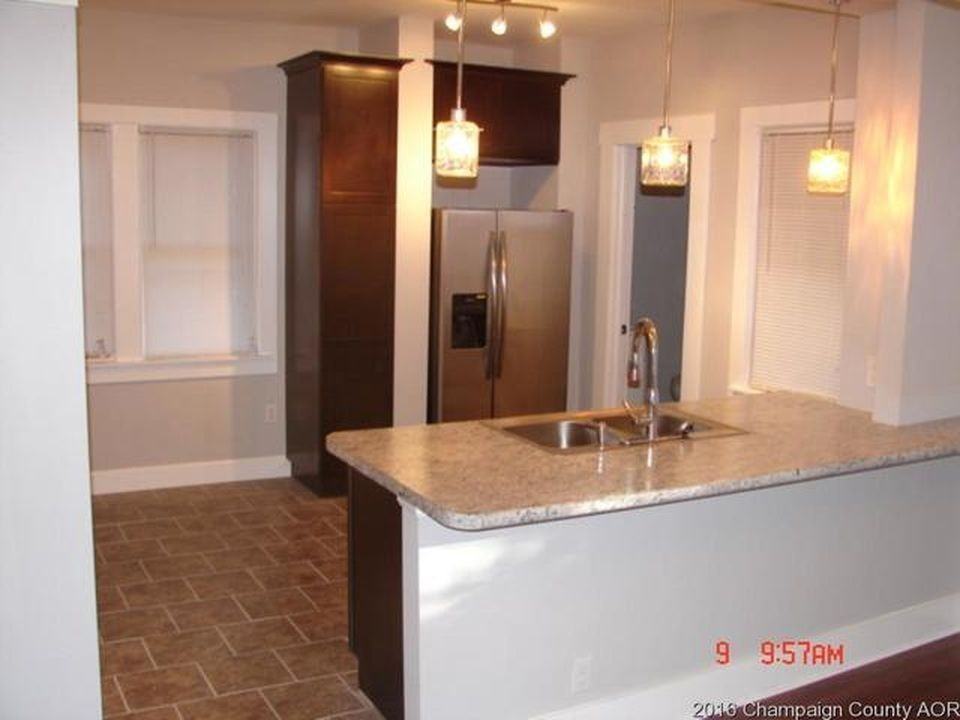 406 N Willis Ave - Photo 2 of 8