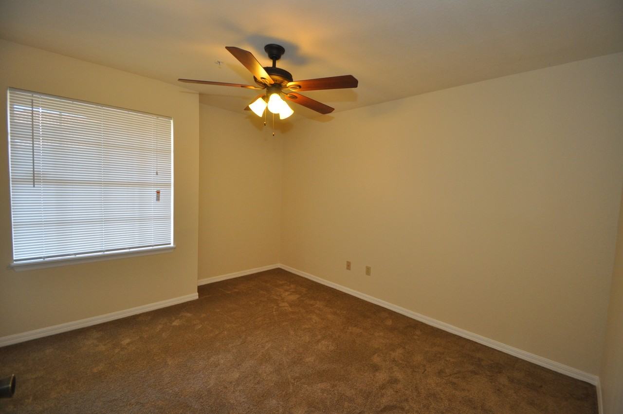 7250 Westpointe Blvd #1024 - Photo 6 of 19