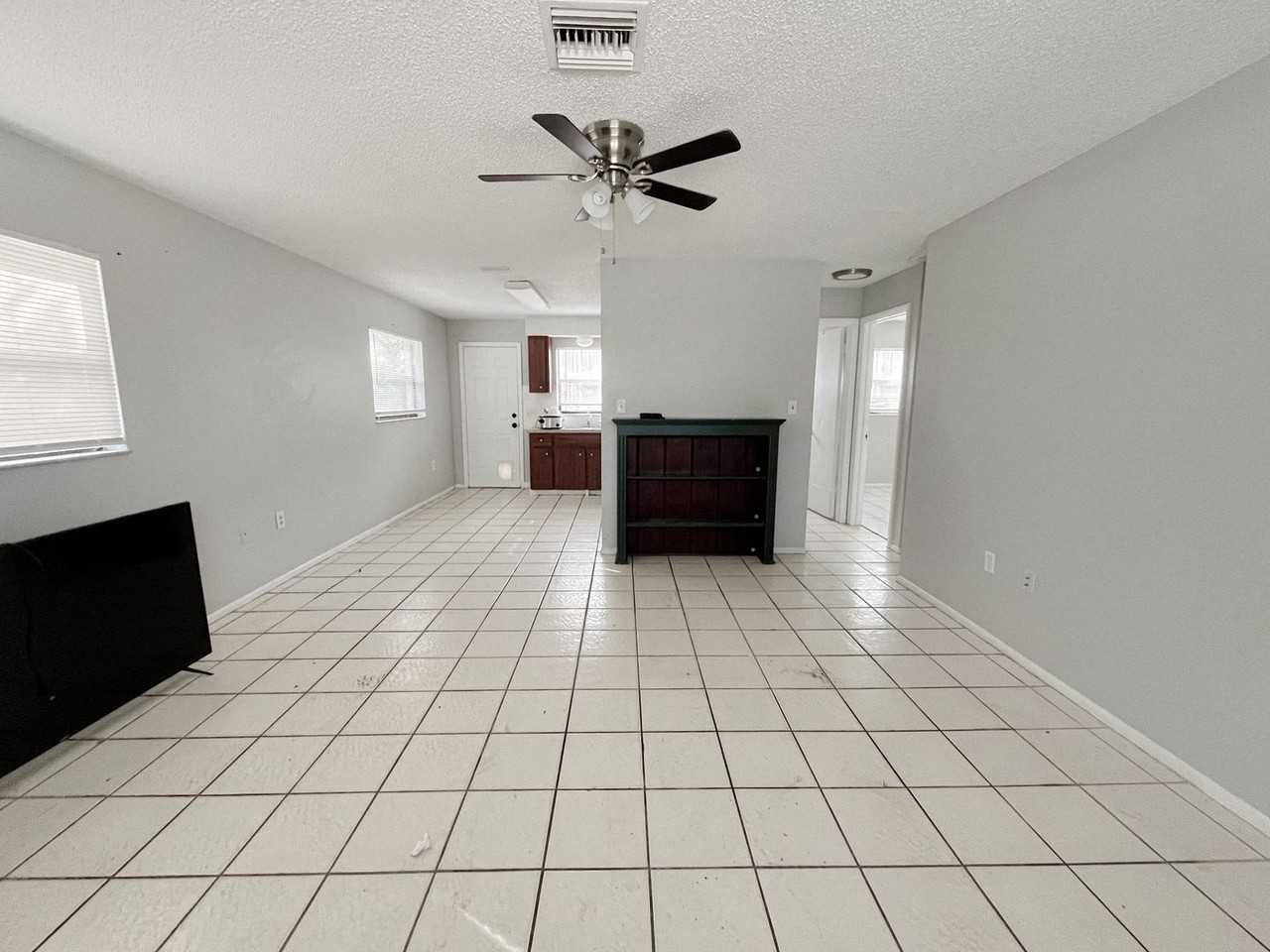 5717 Silver Spur Dr - Photo 2 of 8