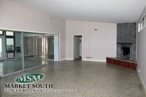 1426 N Camden Cir - Photo 2 of 17