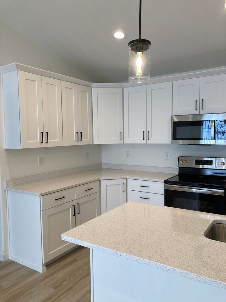 815 5th St Se - Photo 2 of 14