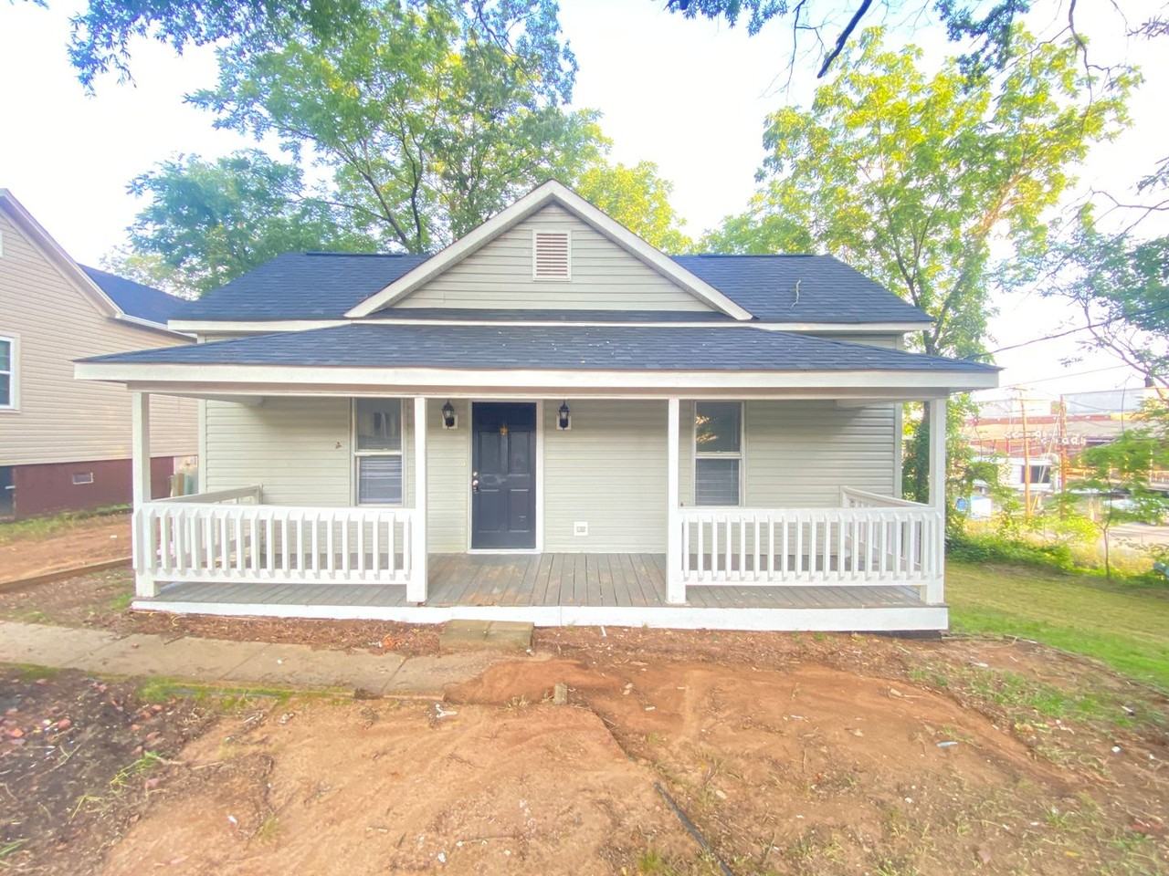 830 8th St - Photo 3 of 10