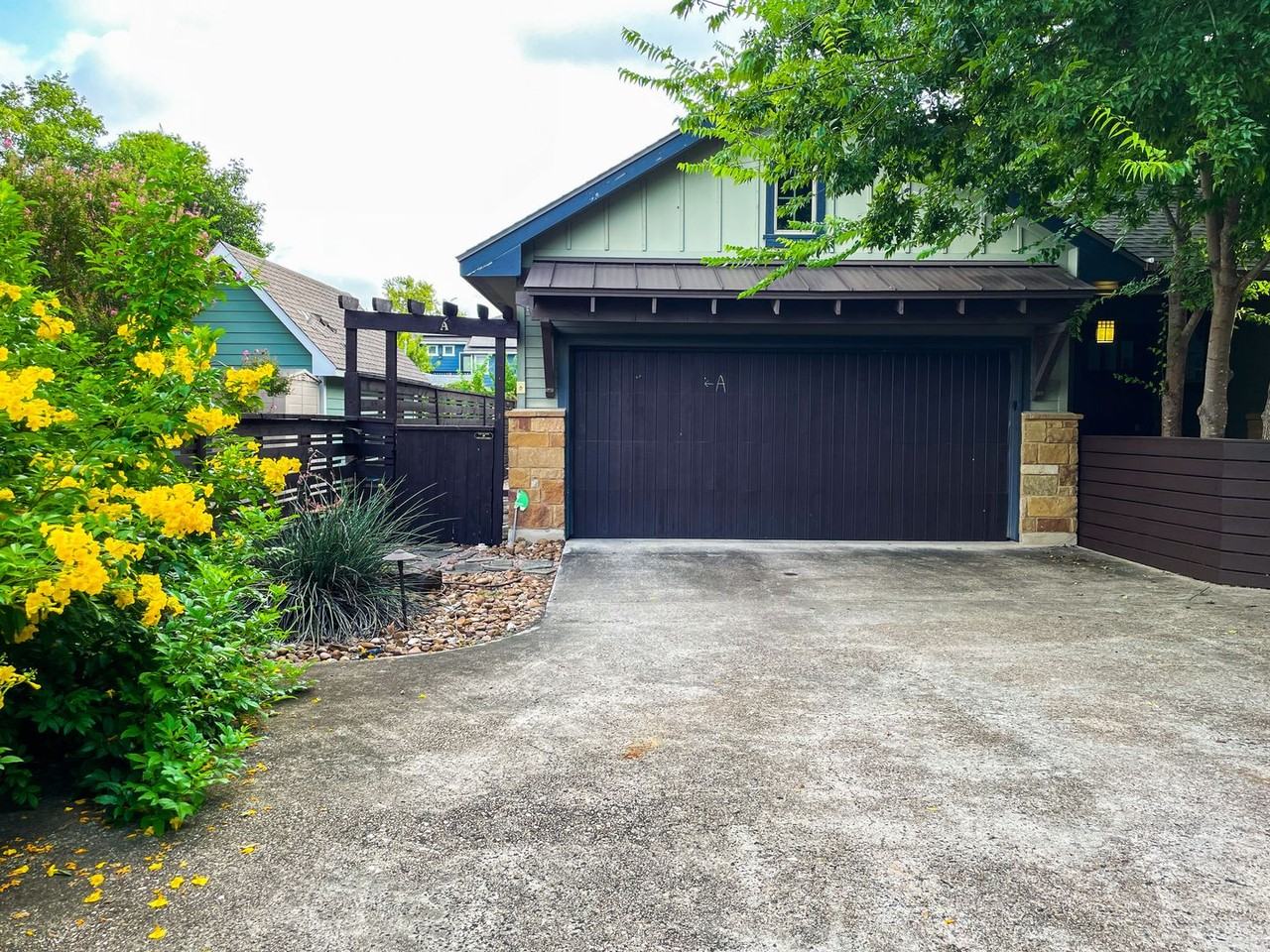 926 E 54th St #A - Photo 2 of 41