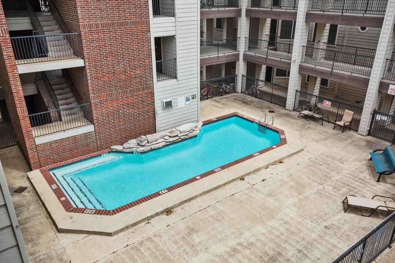 501 W 26th St #104 - Photo 4 of 16