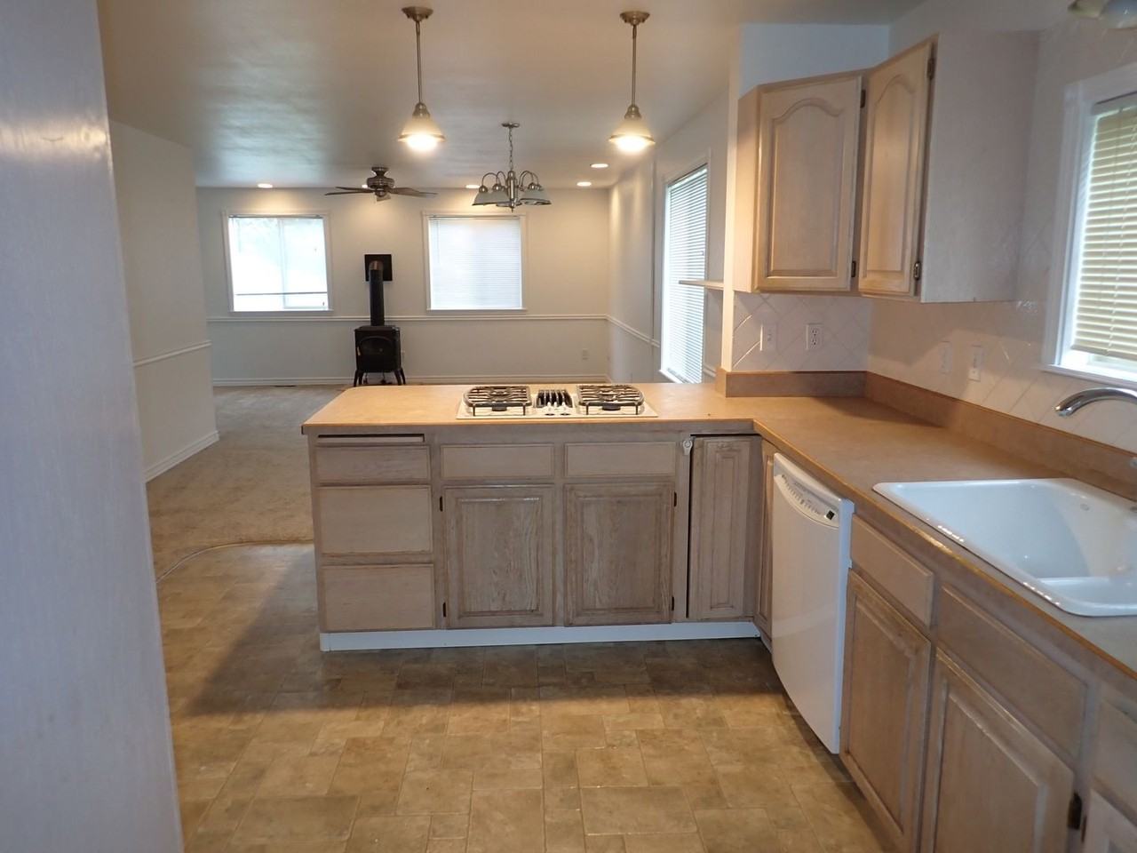 544 Blake St - Photo 2 of 33