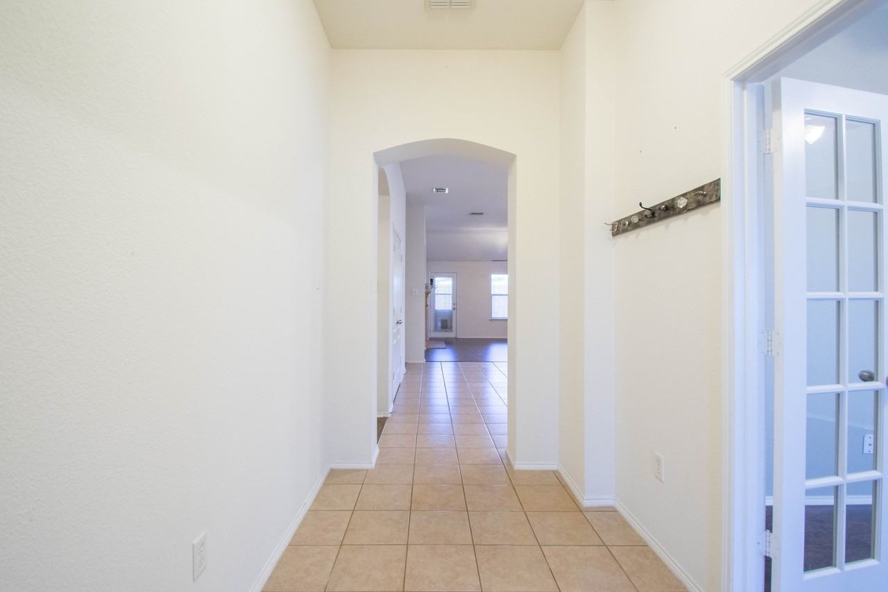 3604 Chapin Ct - Photo 3 of 29