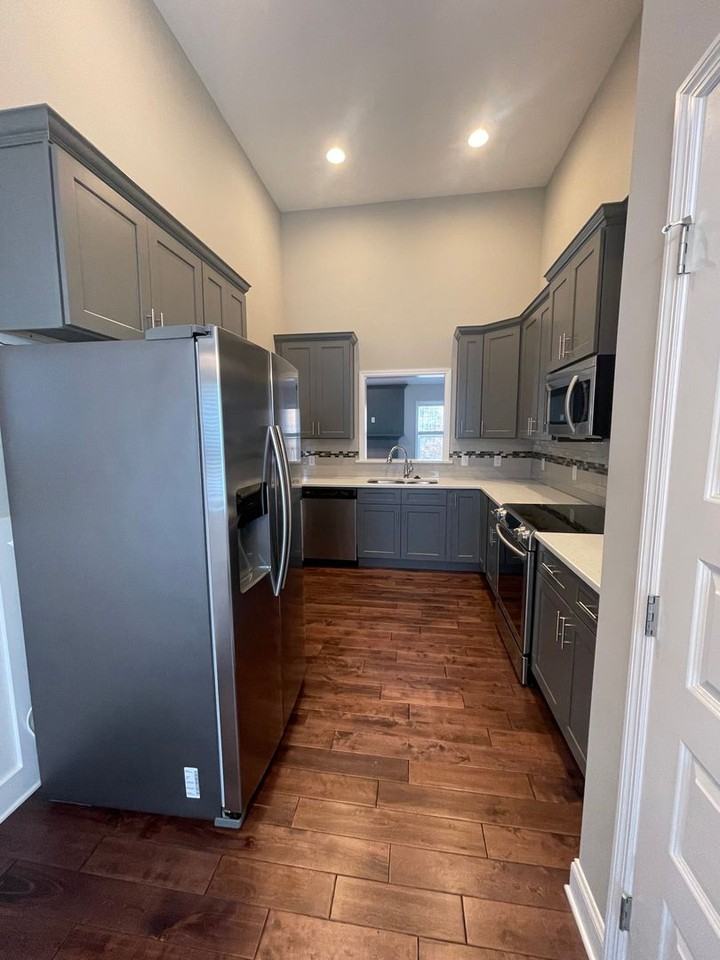 6506 Frankfurt Rd - Photo 6 of 26