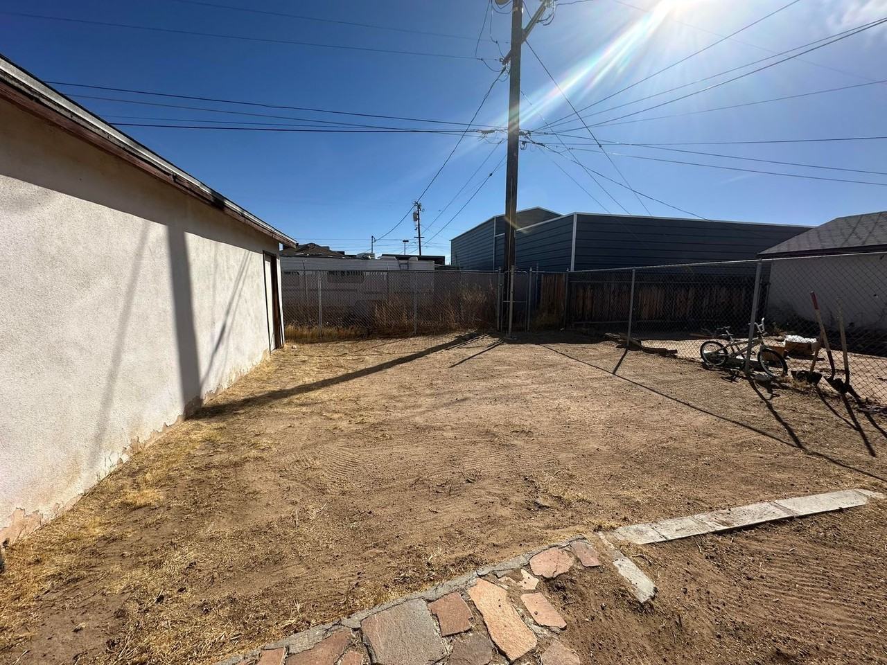 301 Panamint Ave - Photo 5 of 16