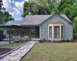 featured image of 2530 Girard St