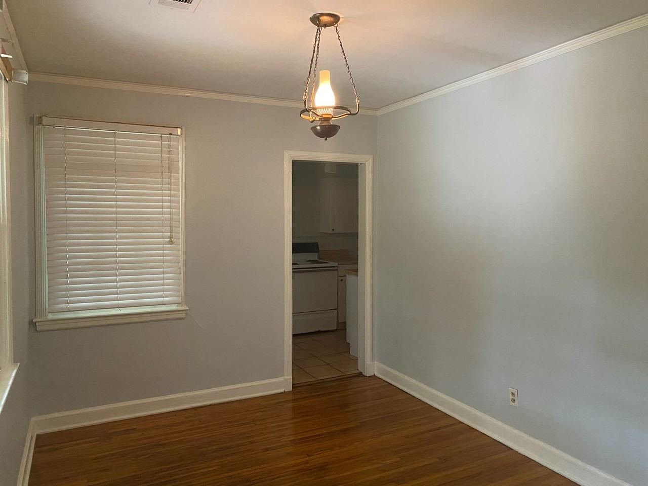 2530 Girard St - Photo 5 of 19