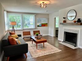 featured image of 105 E North Ave