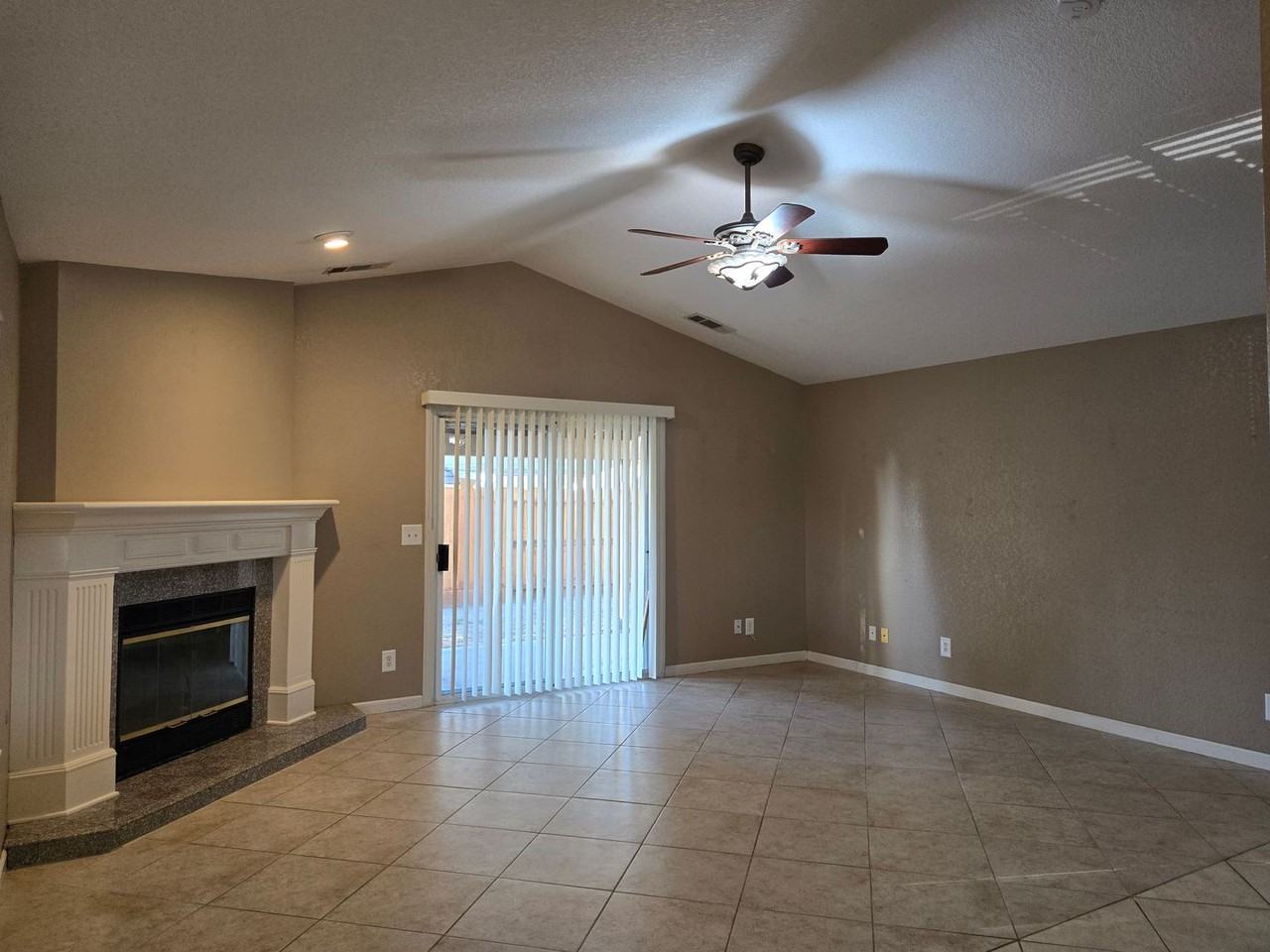 1412 Paulanell Ct - Photo 3 of 12