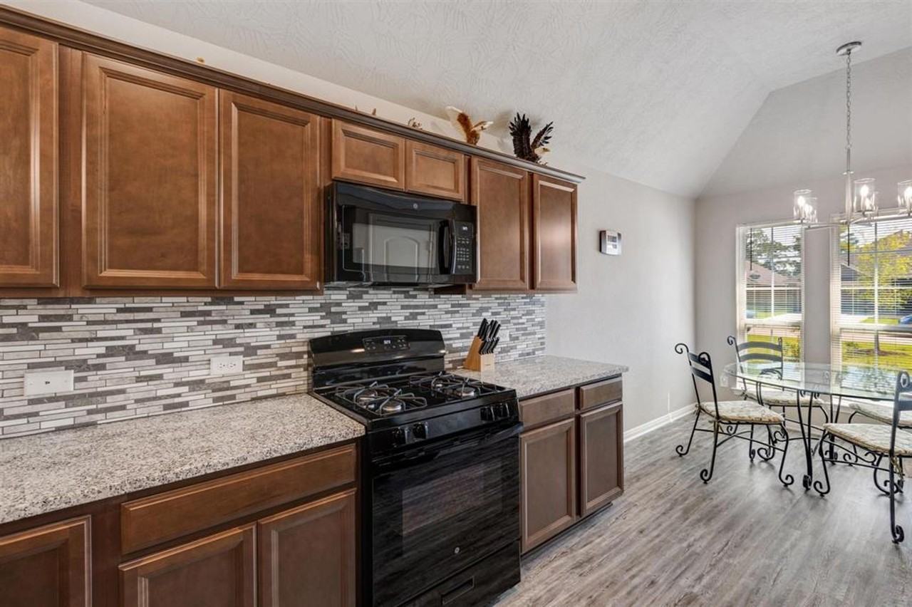 14364 14364 N Summerchase Circle - Photo 2 of 32