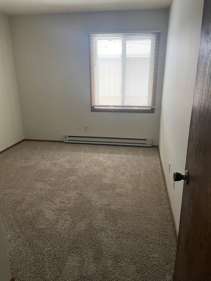 MacArthur Arms Apartment Community - Photo 6 of 21