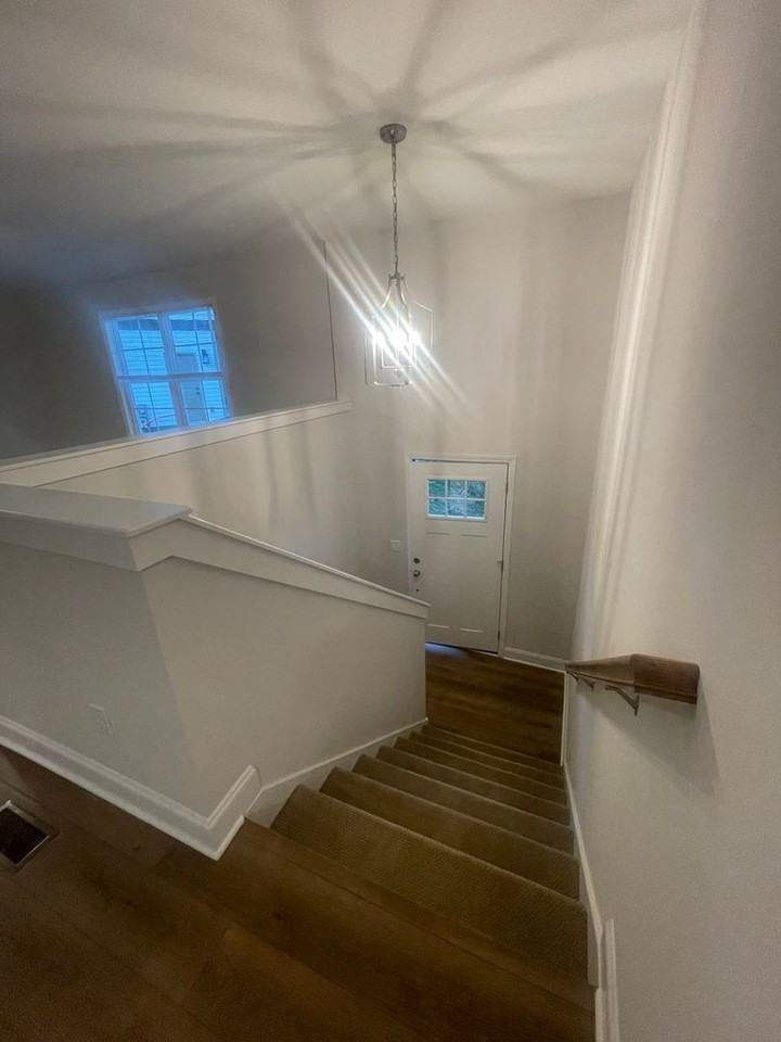 7204 Old Bug Ln - Photo 2 of 37