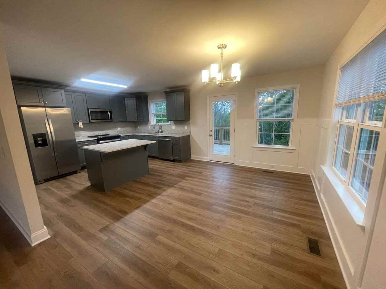 7204 Old Bug Ln - Photo 3 of 37