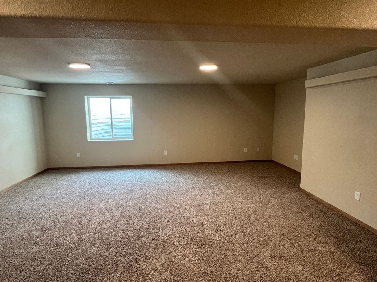 15585 229th St - Photo 3 of 24