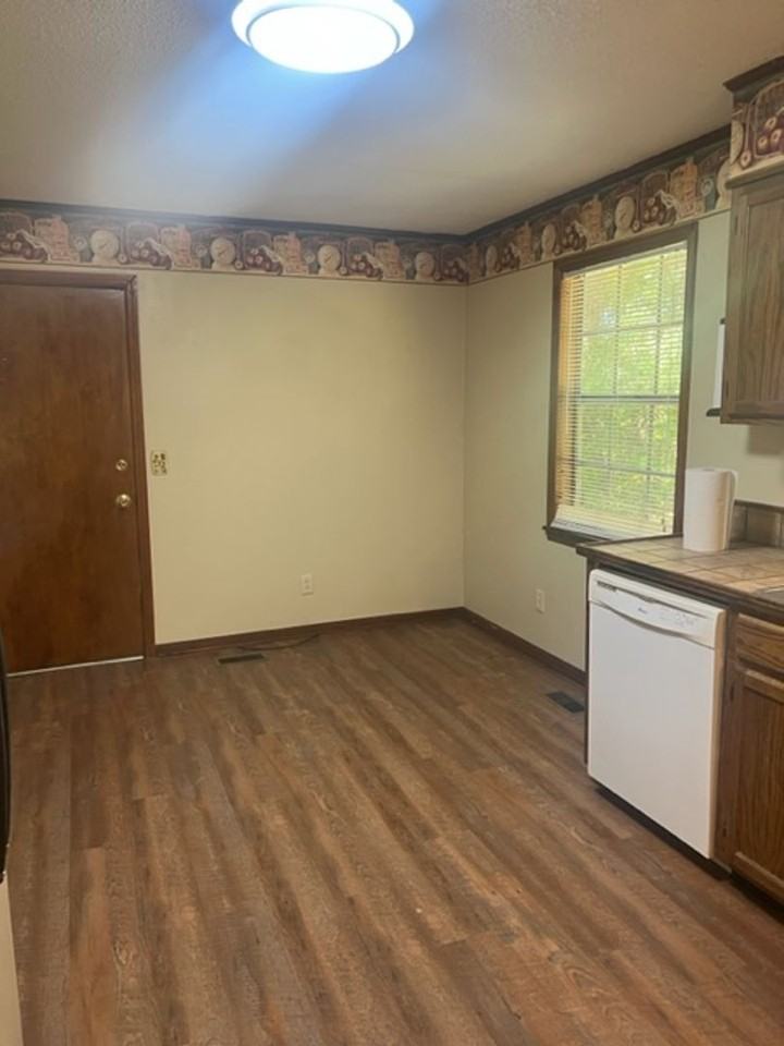 815 Scenic Dr Se - Photo 4 of 10