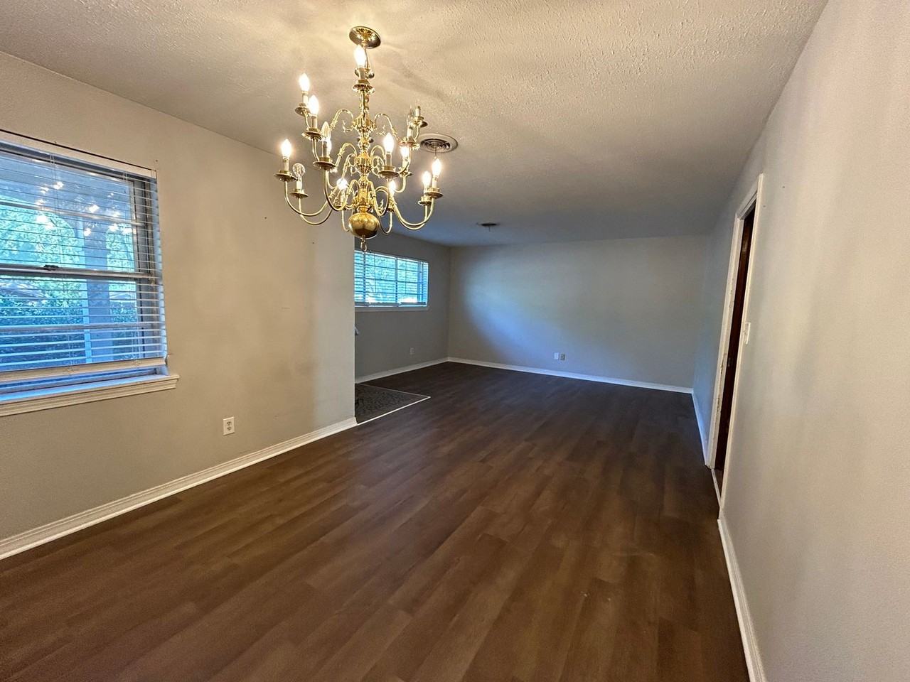 2031 Crabapple Dr - Photo 4 of 25