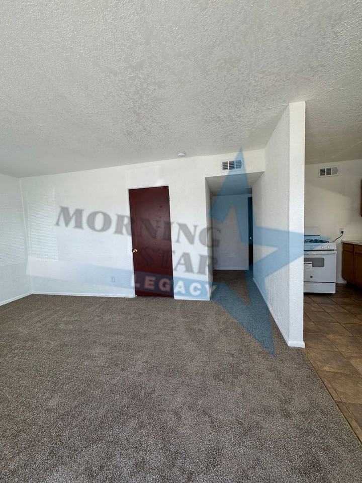 612 N Third St - Photo 2 of 16