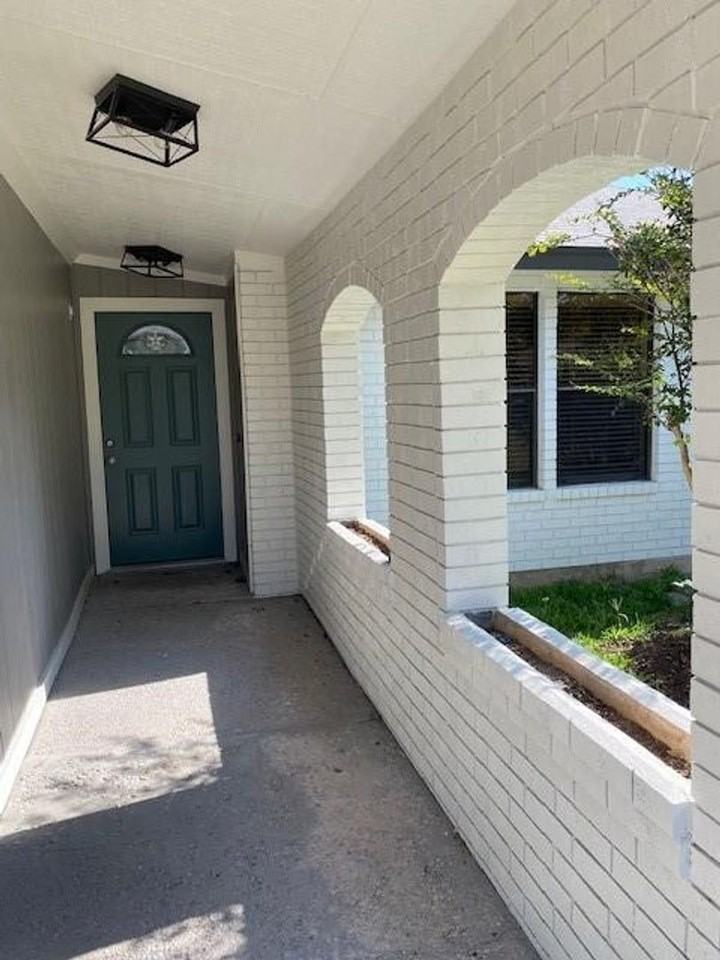 13323 Villa Park Dr - Photo 2 of 15