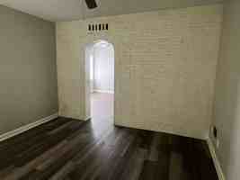featured image of 1765 Madison St