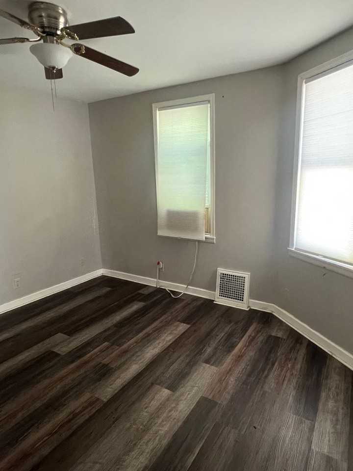 1765 Madison St - Photo 6 of 10
