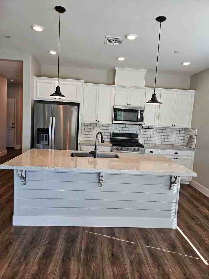 9446 Poplar Way - Photo 3 of 15