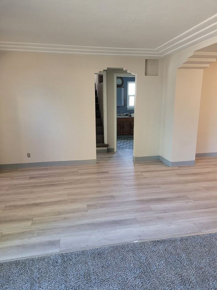 2348 Vine Avenue - Photo 2 of 18