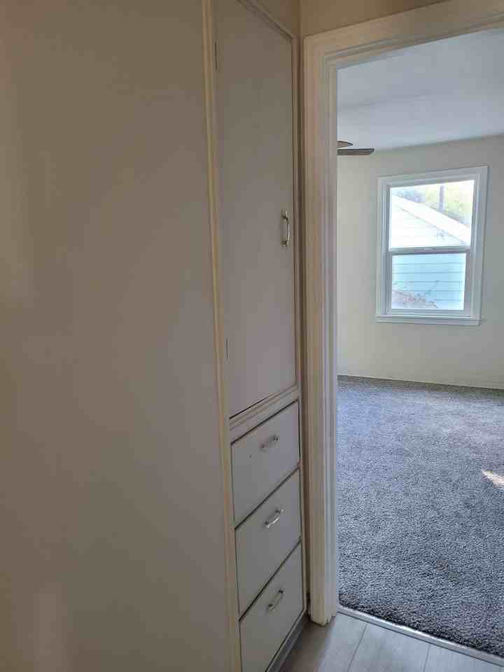 2348 Vine Ave - Photo 7 of 18