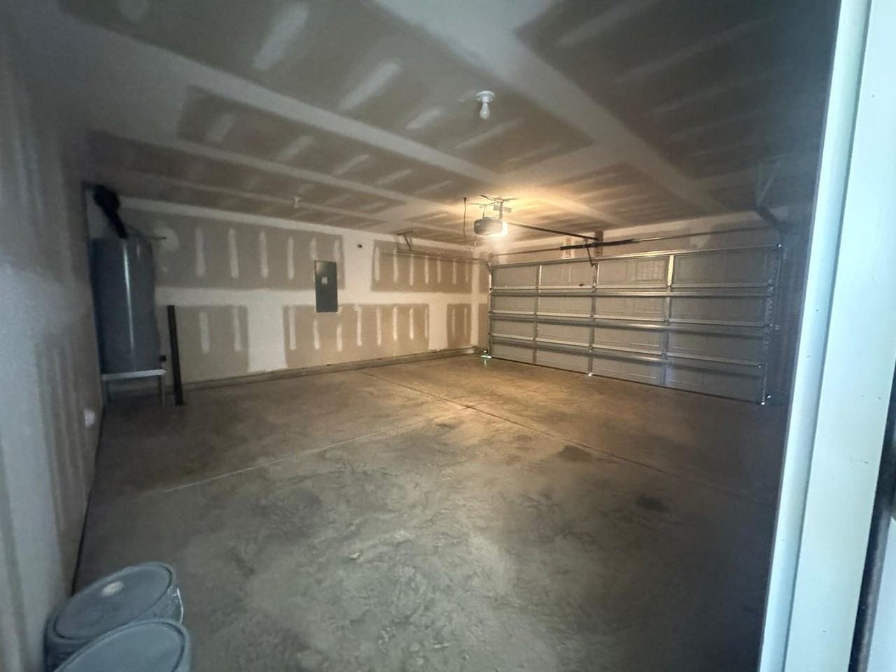 210 Palm Dr - Photo 2 of 20