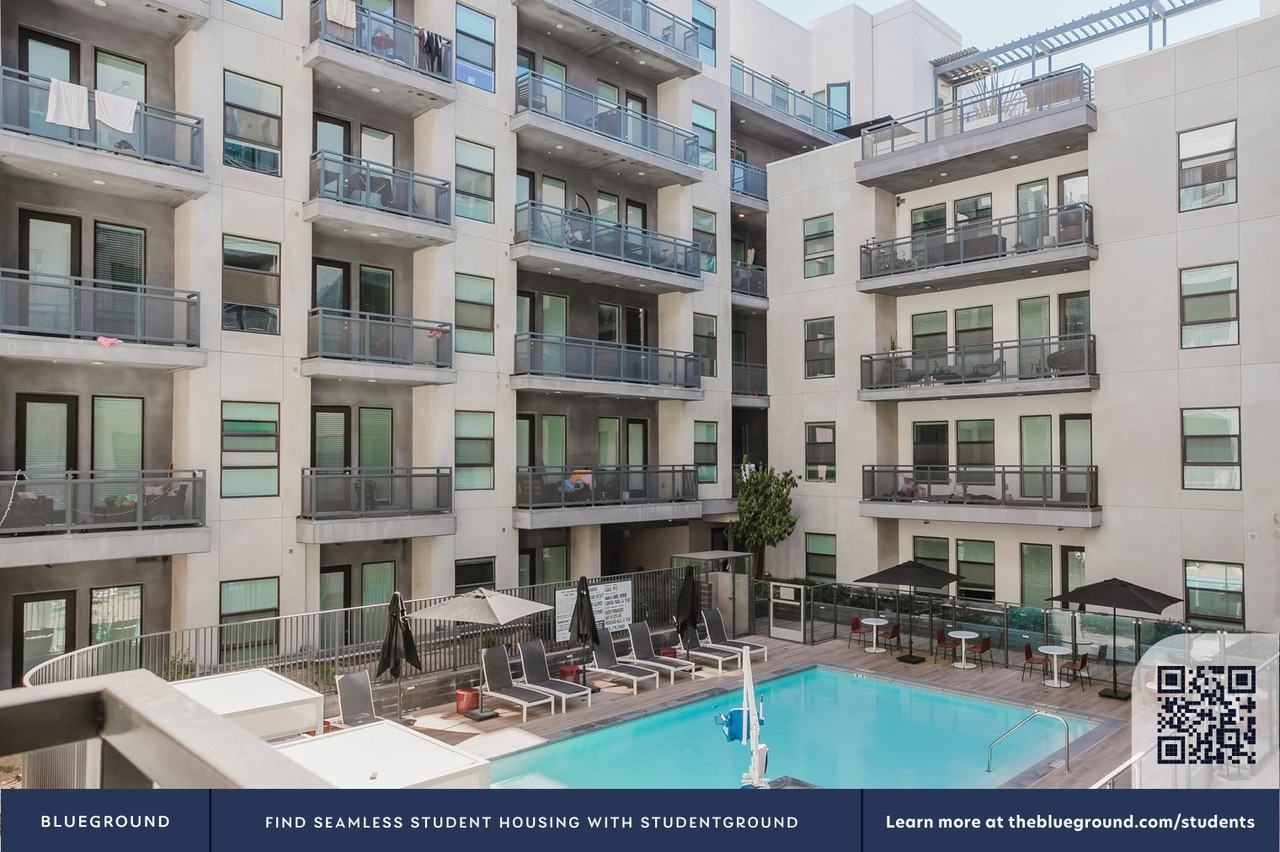 6606 Variel Avenue - Photo 6 of 48