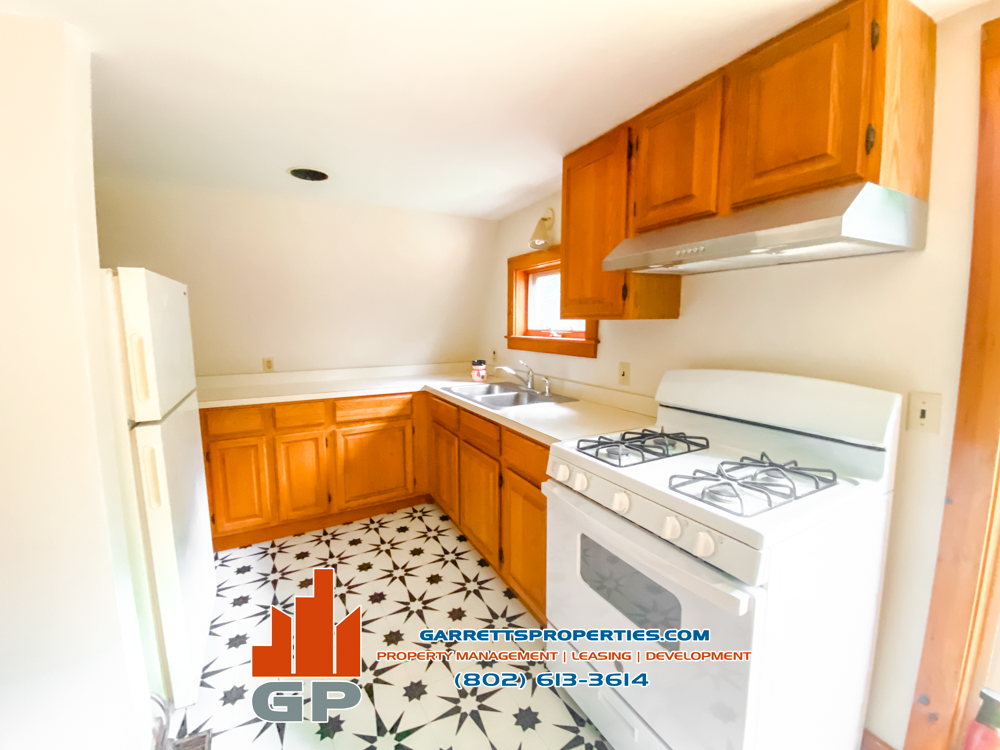 140 West Hill Road - Photo 3 of 6