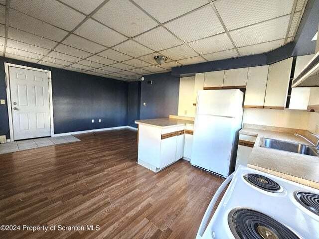 114-116 South Valley - Photo 2 of 7