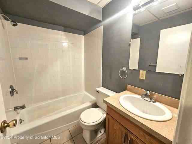 114-116 South Valley - Photo 3 of 7