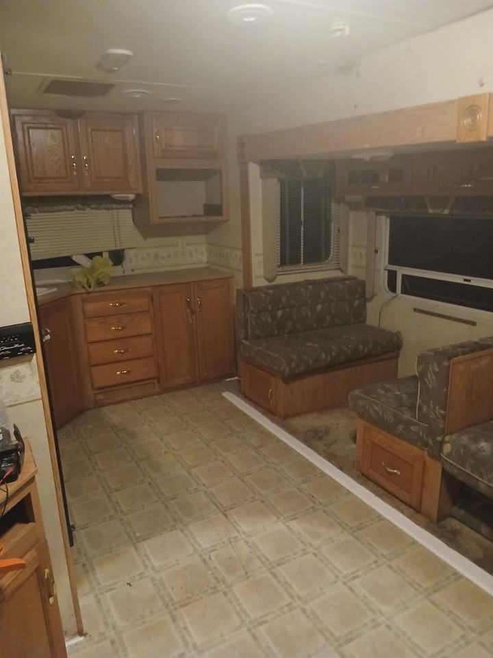 945 South Jackson Ave - Photo 5 of 15