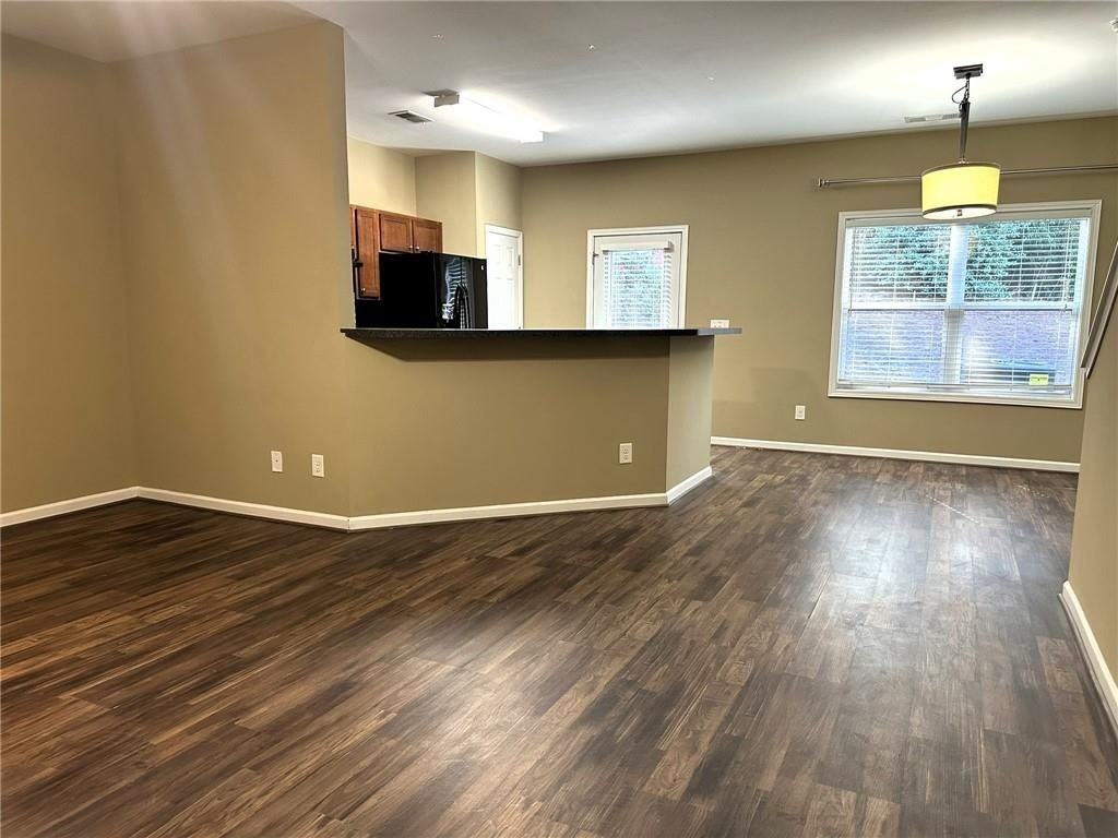 538 Oakside Pl - Photo 3 of 17
