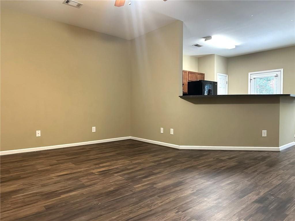 538 Oakside Pl - Photo 7 of 17