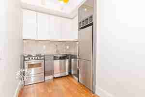 featured image of 1625 Putnam Ave #3k